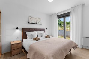 Villa | 3 bedrooms - Tola in Vi Njan With 3 Bedrooms and 3 Bathrooms (Visnjan)