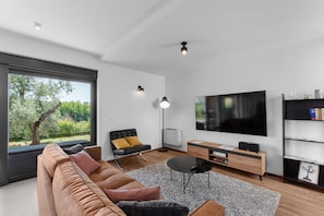 Villa | 3 bedrooms - Tola in Vi Njan With 3 Bedrooms and 3 Bathrooms (Visnjan)