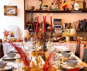 Breakfast, lunch, dinner served; Regional cuisine, garden views  - Pensiunea Tarabostes Ranch (Moldova Noua)