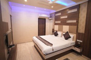 Deluxe Room | Free WiFi - Hotel Raj Kamal Palace (Varanasi)