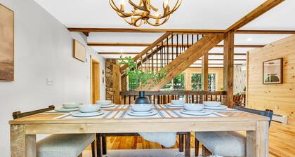 Brand New 4BR- fire pit, hot tub, game room.