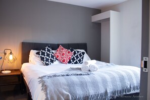 Appartement Familial | Ameublement personnalisé, fer et planche à repasser, Wi-Fi gratuit