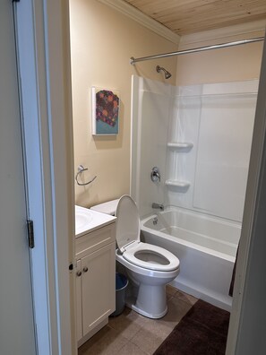 Hair dryer, towels, soap, shampoo - 2 Bedroom cozy condo #12 (Stratton)