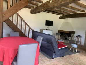 Interior - Chateau de Famille - 30 Personnes (Bécon-les-Granits)