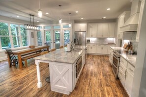 Fridge, microwave, oven, stovetop - The Reserve - 5 BR Mtn Retreat w/ Outdoor Great Room, Mins From Helen and Sautee (Clarkesville)