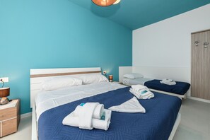2 bedrooms, iron/ironing board, free WiFi, bed sheets
