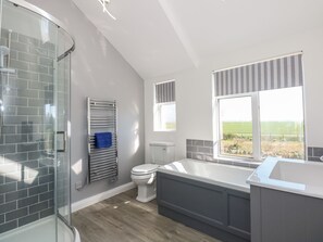 Shower - The Sir Peter Scott Lighthouse (Spalding)