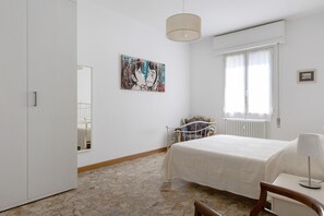 1 chambre, Wi-Fi gratuit, draps fournis