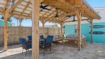 House (The Salty Seahorse (3/2)) | Exterior