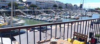 Relaxation and views of the port at Le Pouliguen
