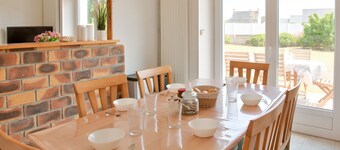 Large family home with garden- For 10