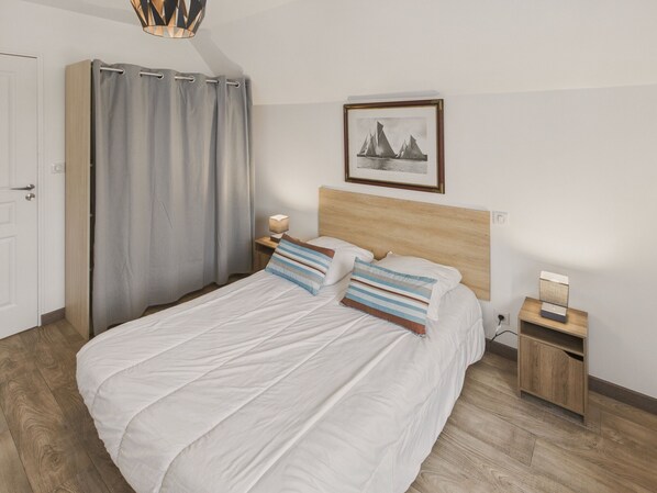 4 Schlafzimmer, Bügeleisen/Bügelbrett, kostenloses WLAN