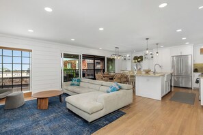 TV, fireplace - Torrey View Hideaway - Pet-Friendly Del Mar Rental with Ocean Views & A/C (Del Mar)
