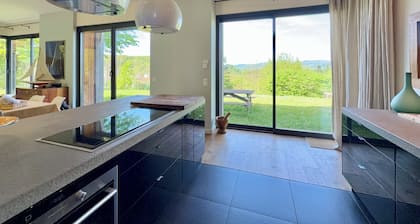 Family villa with swimming pool in Aiguebelette-Le-Lac