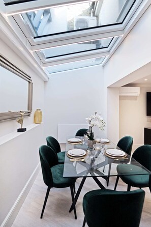 Căn hộ cơ bản, 2 giường đôi | Khu ăn uống