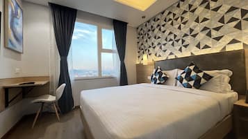 1 bedroom, in-room safe, desk, laptop workspace