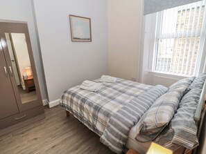 2 bedrooms, individually decorated, individually furnished, free WiFi - Amble Watch (Morpeth)