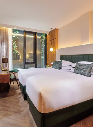 Deluxe Twin | Premium bedding, memory foam beds, minibar, in-room safe
