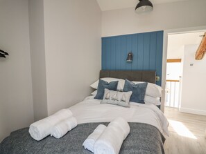 3 bedrooms, individually decorated, individually furnished, free WiFi - Rhiwmynach (Aberystwyth)