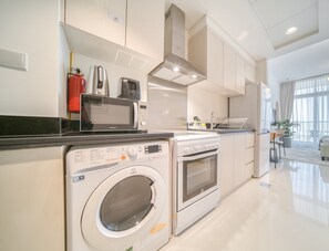 ميكروويف، فرن، غلّاية كهربائية، محمصة خبز