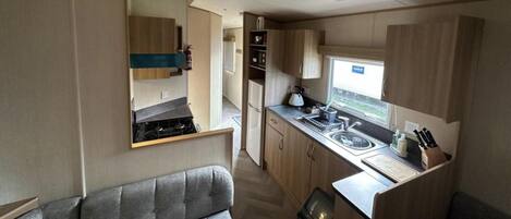 Leilighet, flere senger | Eget kjøkken | Kjøleskap, mikrobølgeovn, ovn og kokeplater