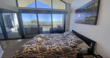 The Pearl: 3 BR, 2 BA Apartment in Jurien Bay, Sleeps 6