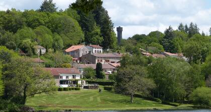 Lumineuse maison neuve, détente assurée ,à 2pas du lac, TV, WIFI, 2 parking