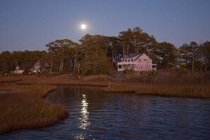 Exterior - Bay View-WATERFRONT, DOCK, SUNSETS! (Chincoteague)