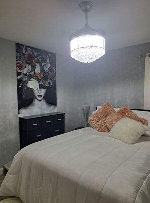 4 bedrooms, iron/ironing board, free WiFi, bed sheets