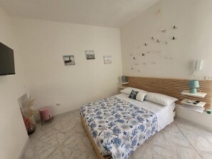 1 camera, Wi-Fi, lenzuola