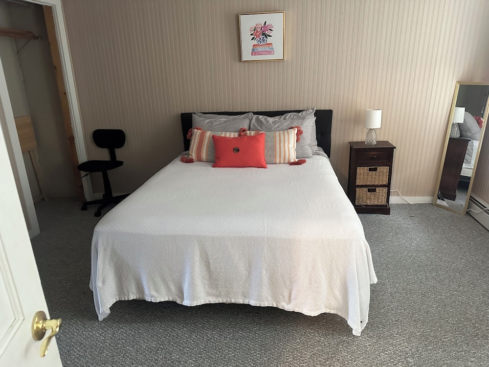 Biddeford Pool Condo steps from beach, 1 BR/1 Bath Biddeford Vrbo