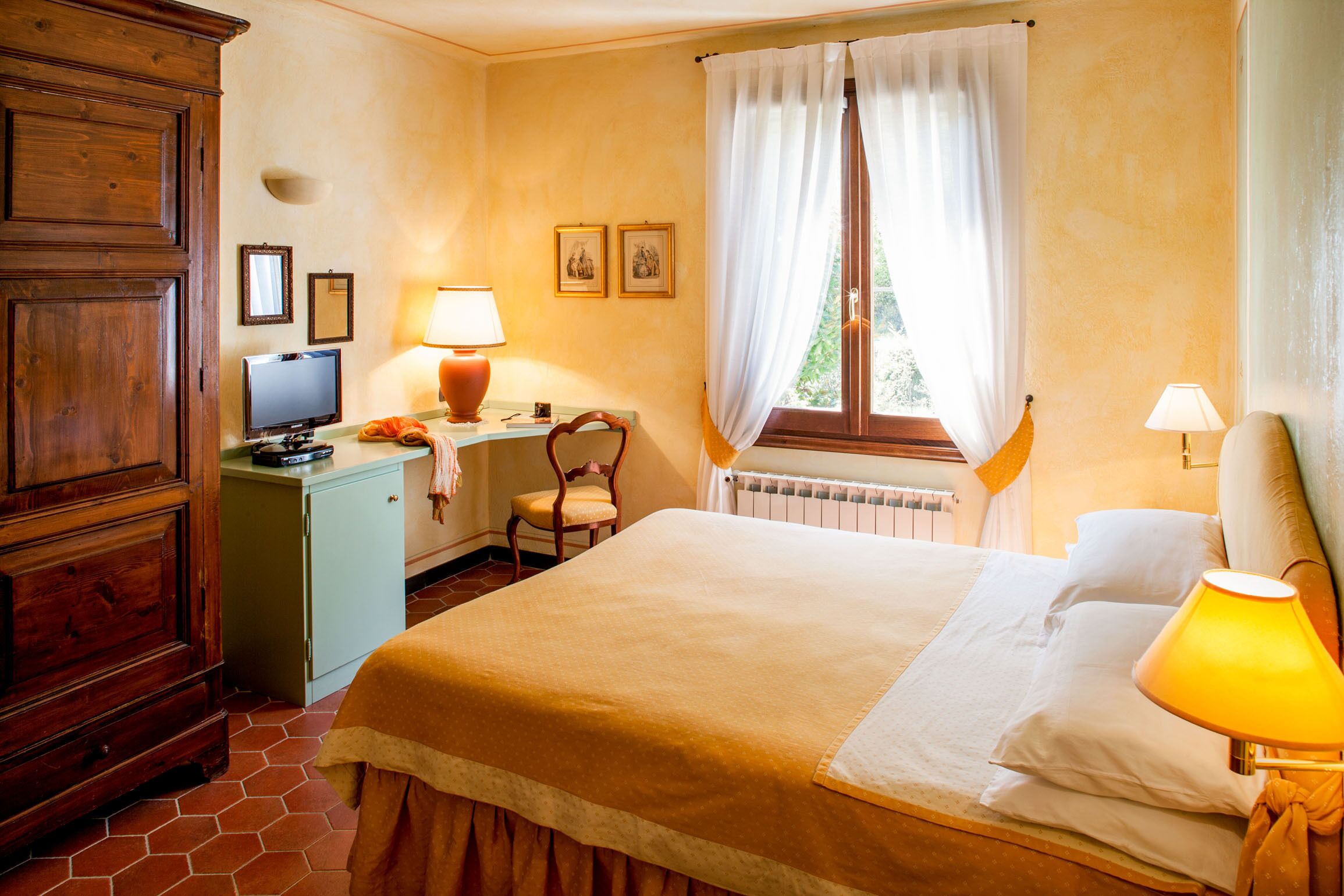 Deluxe Room, 1 Double Bed | Free WiFi, bed sheets