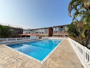 Outdoor pool - Maranduba Ville II (Ubatuba)