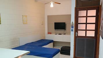 Apartamento club | Escrivaninha, Wi-Fi de cortesia