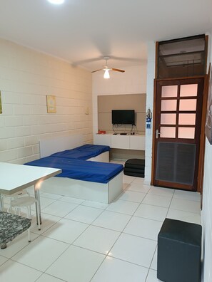 Departamento Club | Escritorio y wifi gratis 