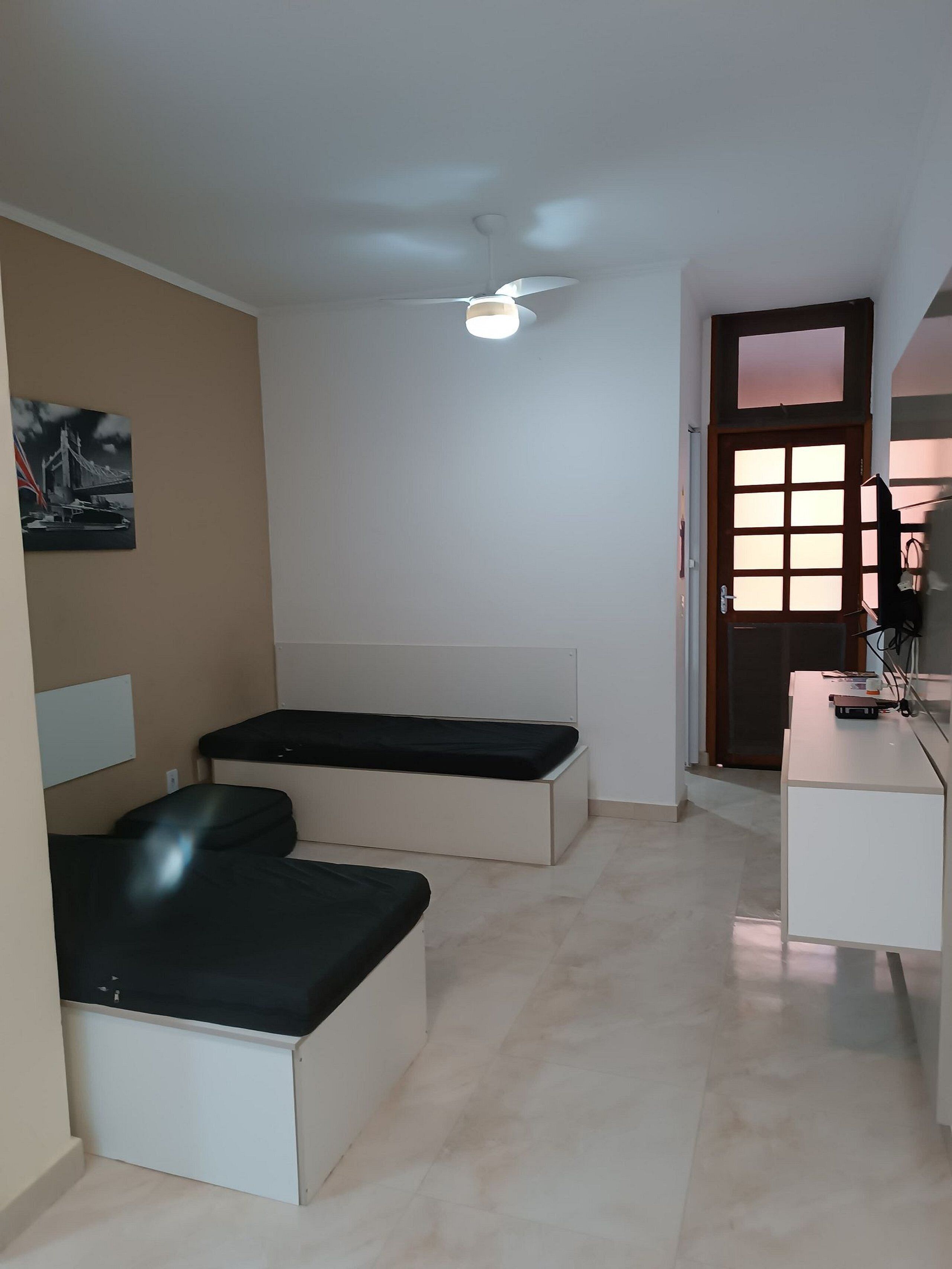 Apartamento família | Escrivaninha, Wi-Fi de cortesia