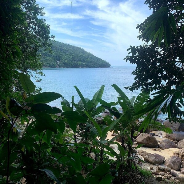 Classic Apartment | Beach | Beach nearby, free beach cabanas, beach umbrellas, 6 beach bars - Maranduba Ville II (Ubatuba)