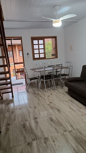 Basic Apartment | Interior