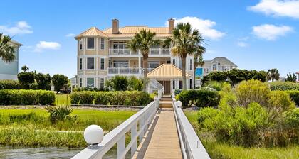 Copper Top #146 Huge Soundfront Home w/ Private Dock, Hot Tub, Community Pool