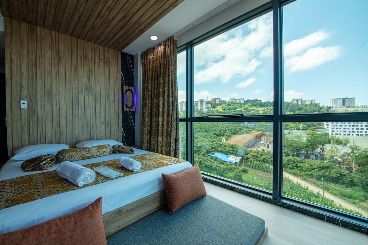 Panoramic Room | 1 bedroom, laptop workspace, free WiFi, bed sheets