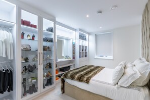 2 slaapkamers, een strijkplank/strijkijzer, wifi, beddengoed