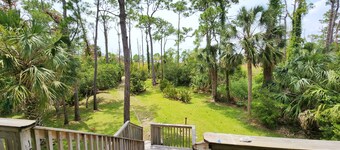 Waterfront! Easy Beach Access - 2 FREE BIKE RENTALS INCLUDED WITH YOUR STAY!