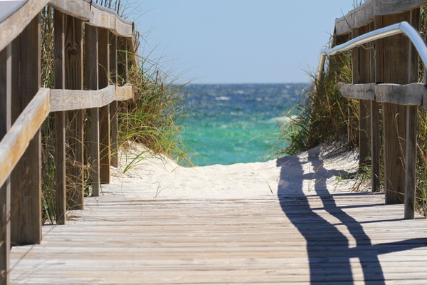 På stranden