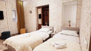 Basic Room, 1 Bedroom, Mountain View