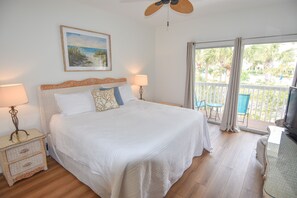 2 bedrooms, WiFi, bed sheets - Emerald Escape II - 2BR SPC Beach Walk (Destin)