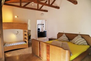 4 عدّة غرف نوم وواي فاي