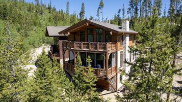 Cabin, 4 Bedrooms | Exterior