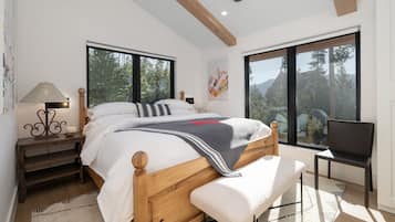 Cabin, 4 Bedrooms | 4 bedrooms, laptop workspace, iron/ironing board, free WiFi