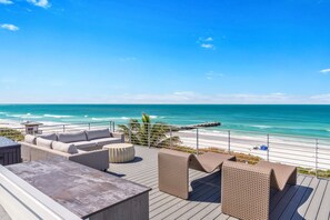 Property grounds - Rooftop deck with Gulf views - Villa Rayo Del Sol (Bradenton Beach)