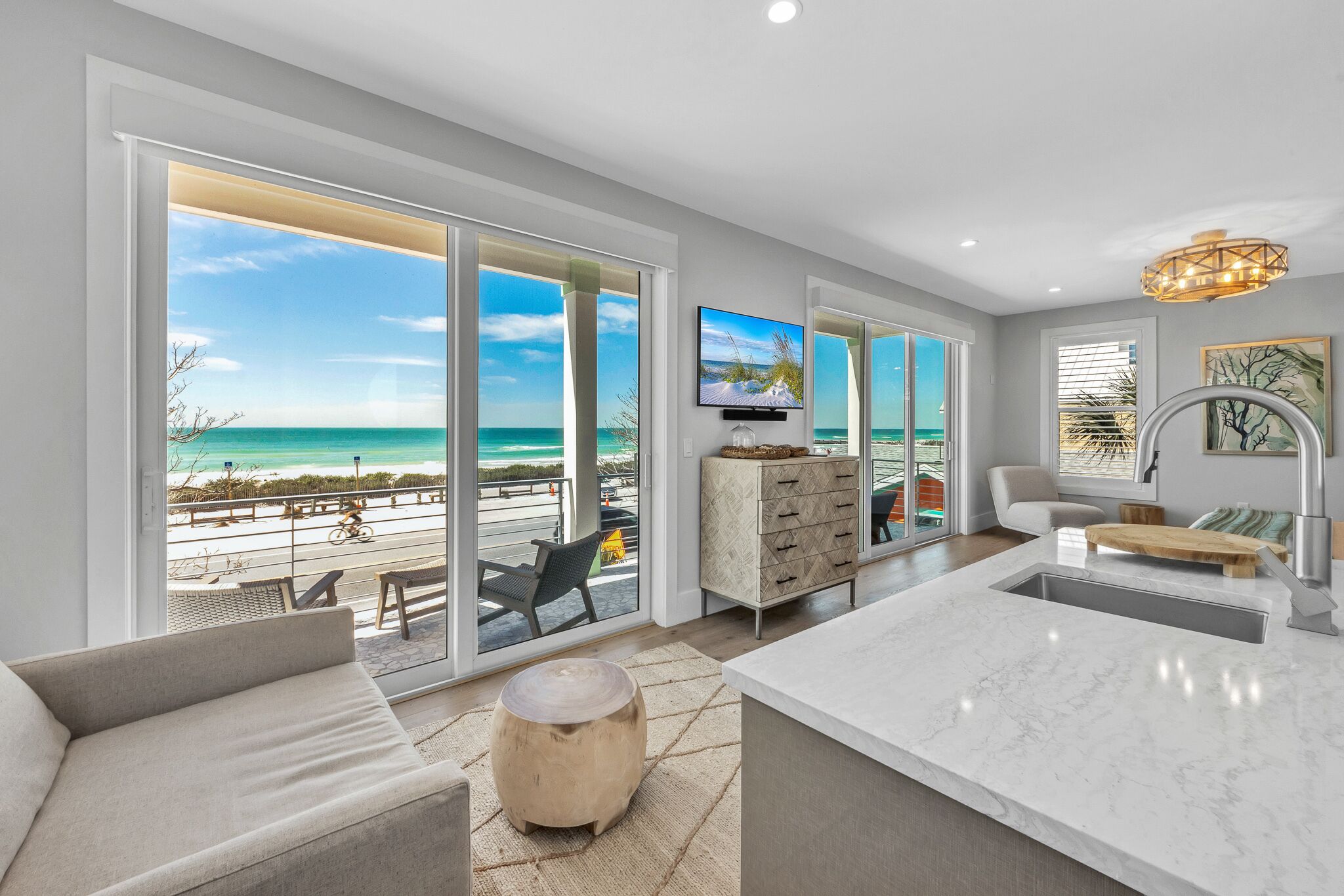 Smart TV, table tennis, stereo, offices